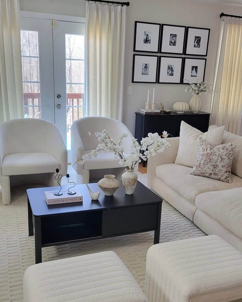 9. Minimalist and Fresh Living Room with Classic Touches