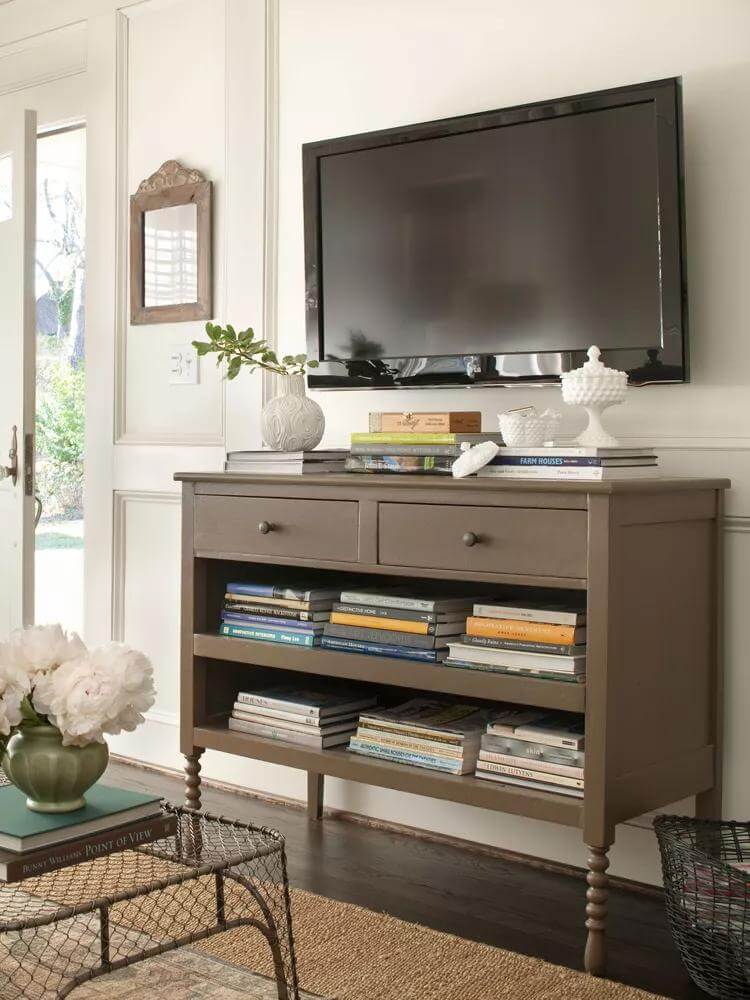 Minimalist Thanksgiving Style with Books