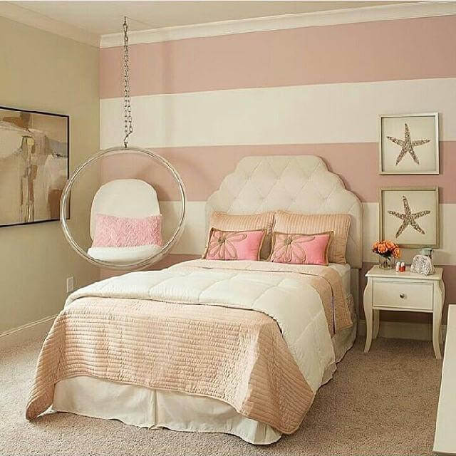 Modern Peach with Artistic Touches