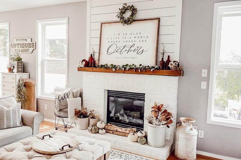 Farmhouse-Inspired Thanksgiving Sign