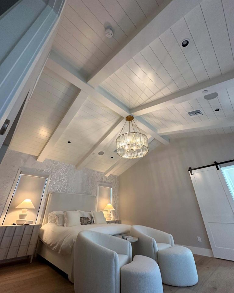 21 High Ceiling Bedroom Ideas That Redefine Elegance