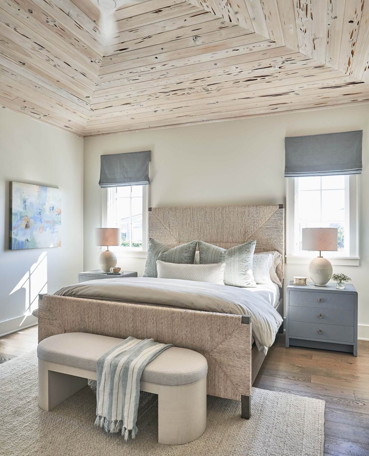 21 High Ceiling Bedroom Ideas That Redefine Elegance